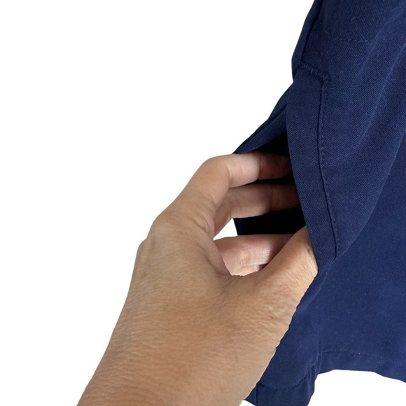 Men! Figs Chisec Three-Pocket Scrub Top Navy size Large - Picture 5 of 6